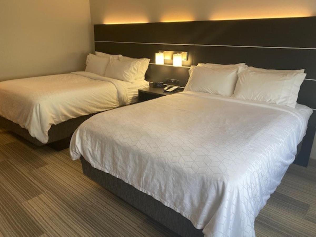 Holiday Inn Express & Suites Warrensburg North By Ihg Esterno foto
