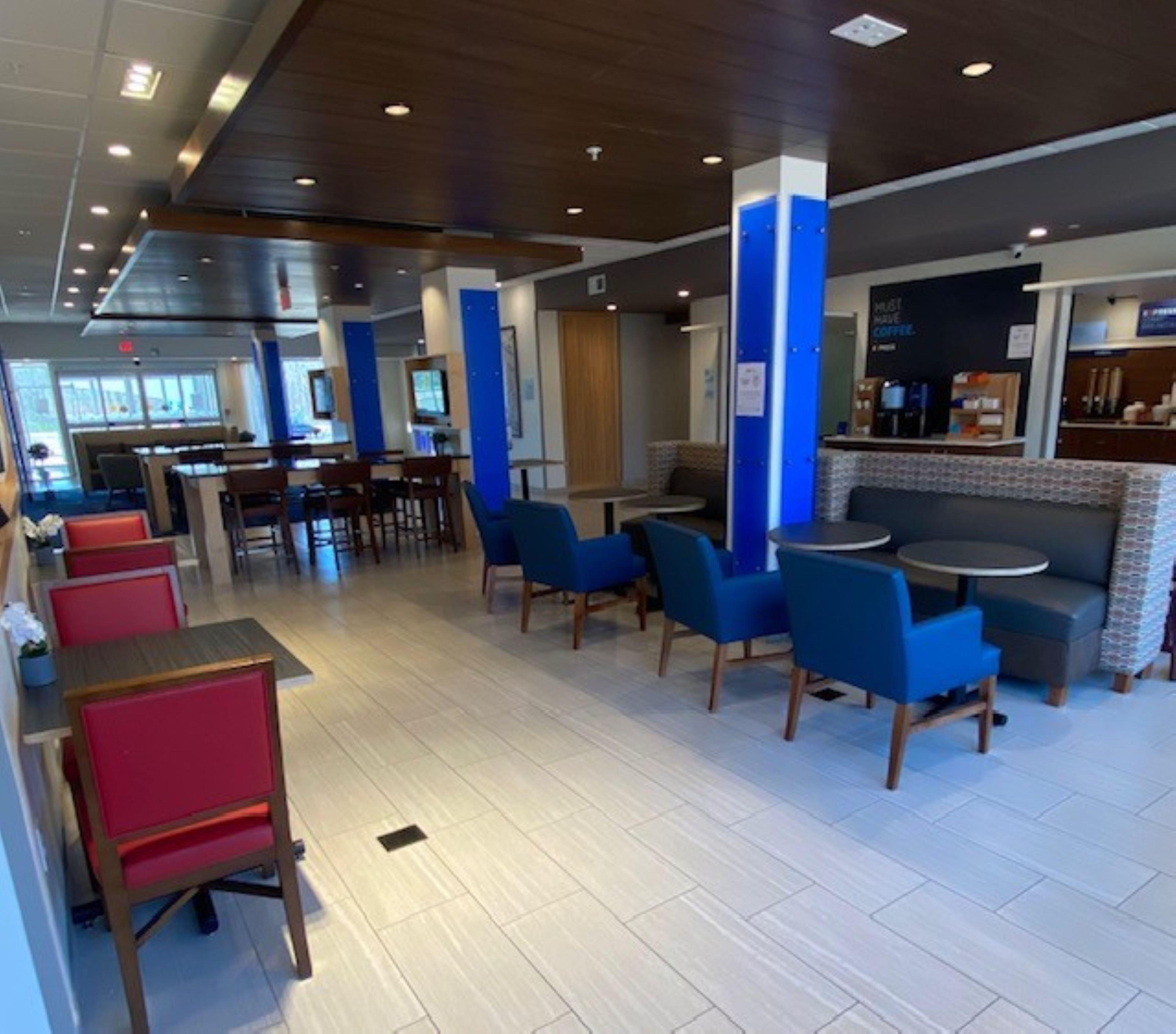 Holiday Inn Express & Suites Warrensburg North By Ihg Esterno foto
